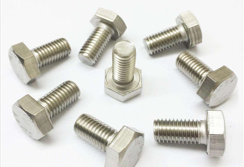 Outer hexagonal screw